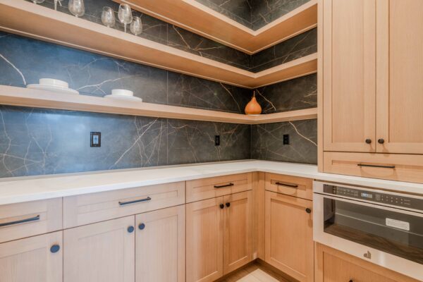 Lot 208 - Discovery West - Image 25