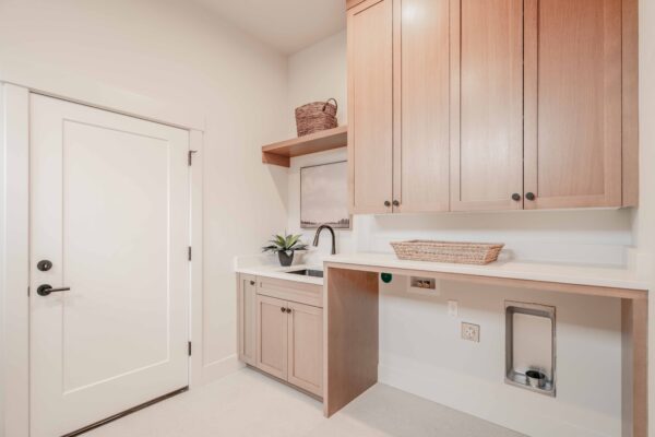 Lot 208 - Discovery West - Image 41