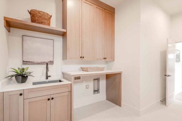 Lot 208 - Discovery West - Image 42