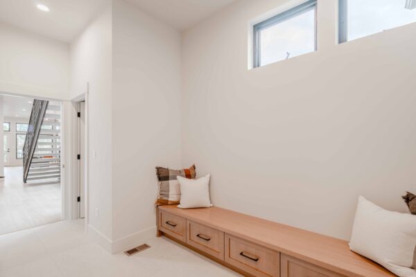 Lot 208 - Discovery West - Image 43