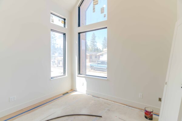 Lot 254 - Discovery West - Image 7