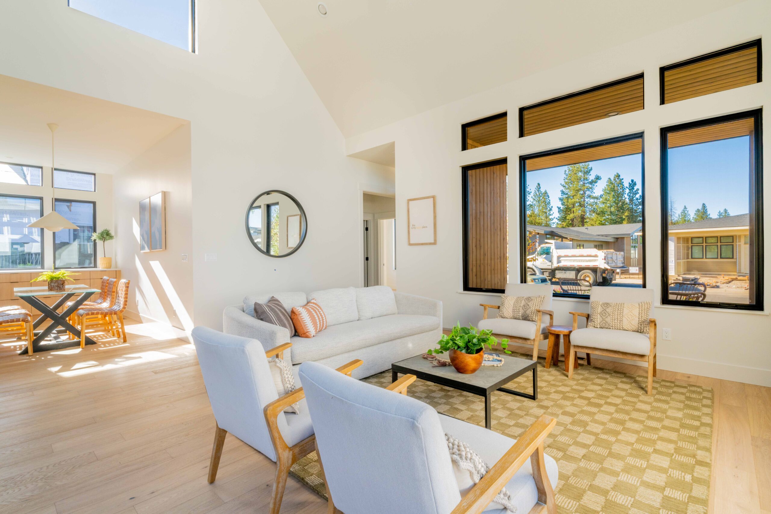 Lot 254 - Discovery West - Image 72