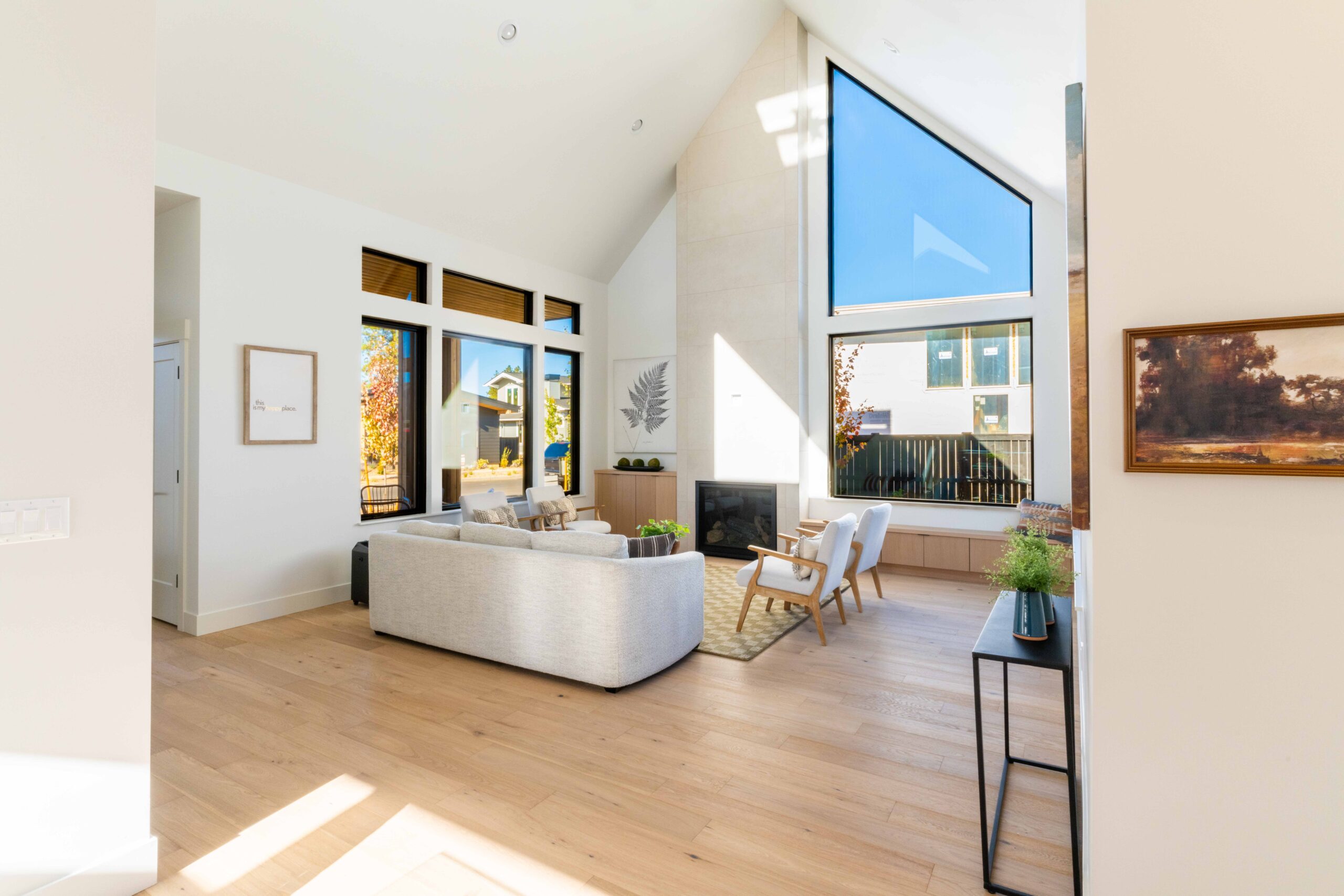 Lot 254 - Discovery West - Image 60