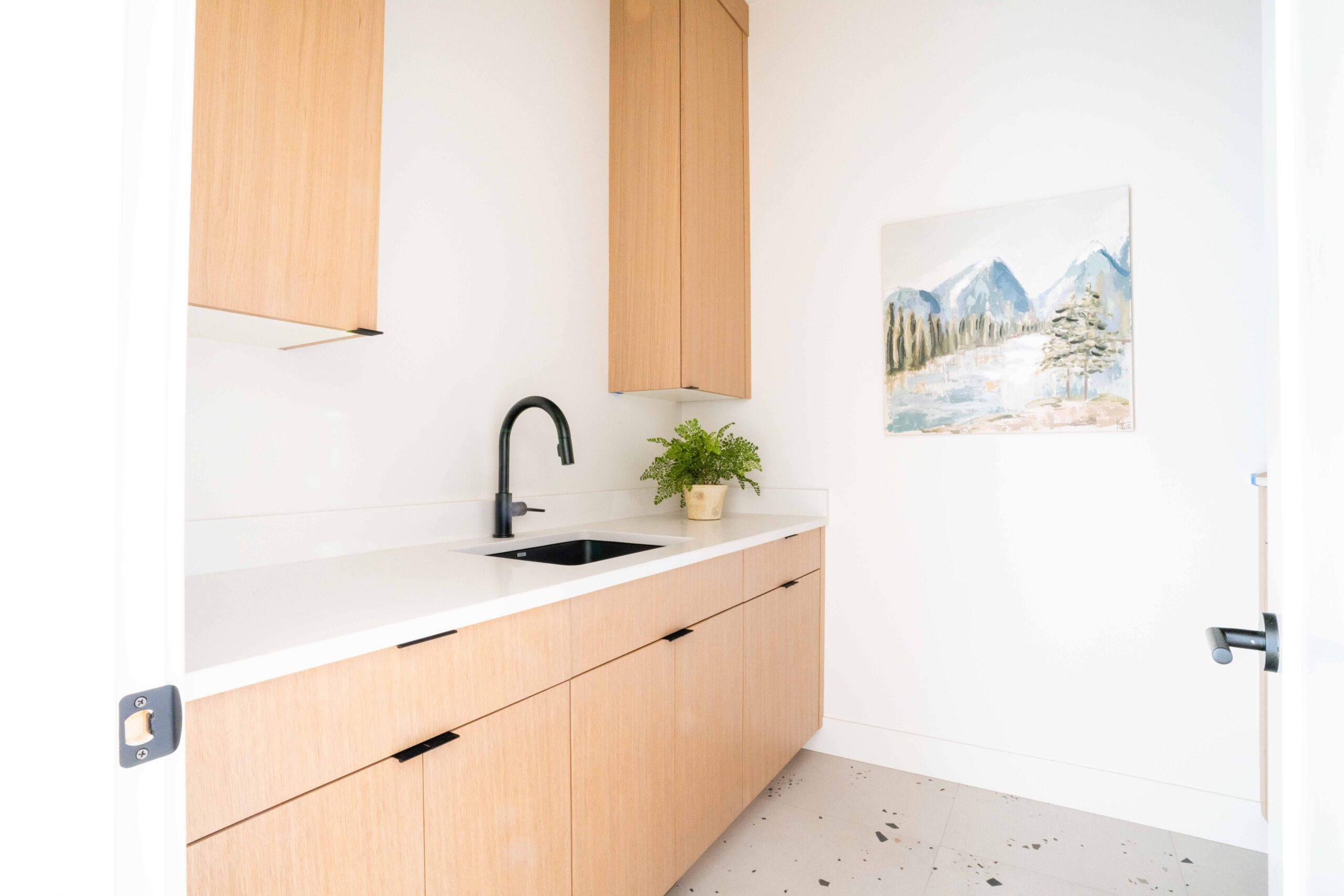 Lot 254 - Discovery West - Image 49