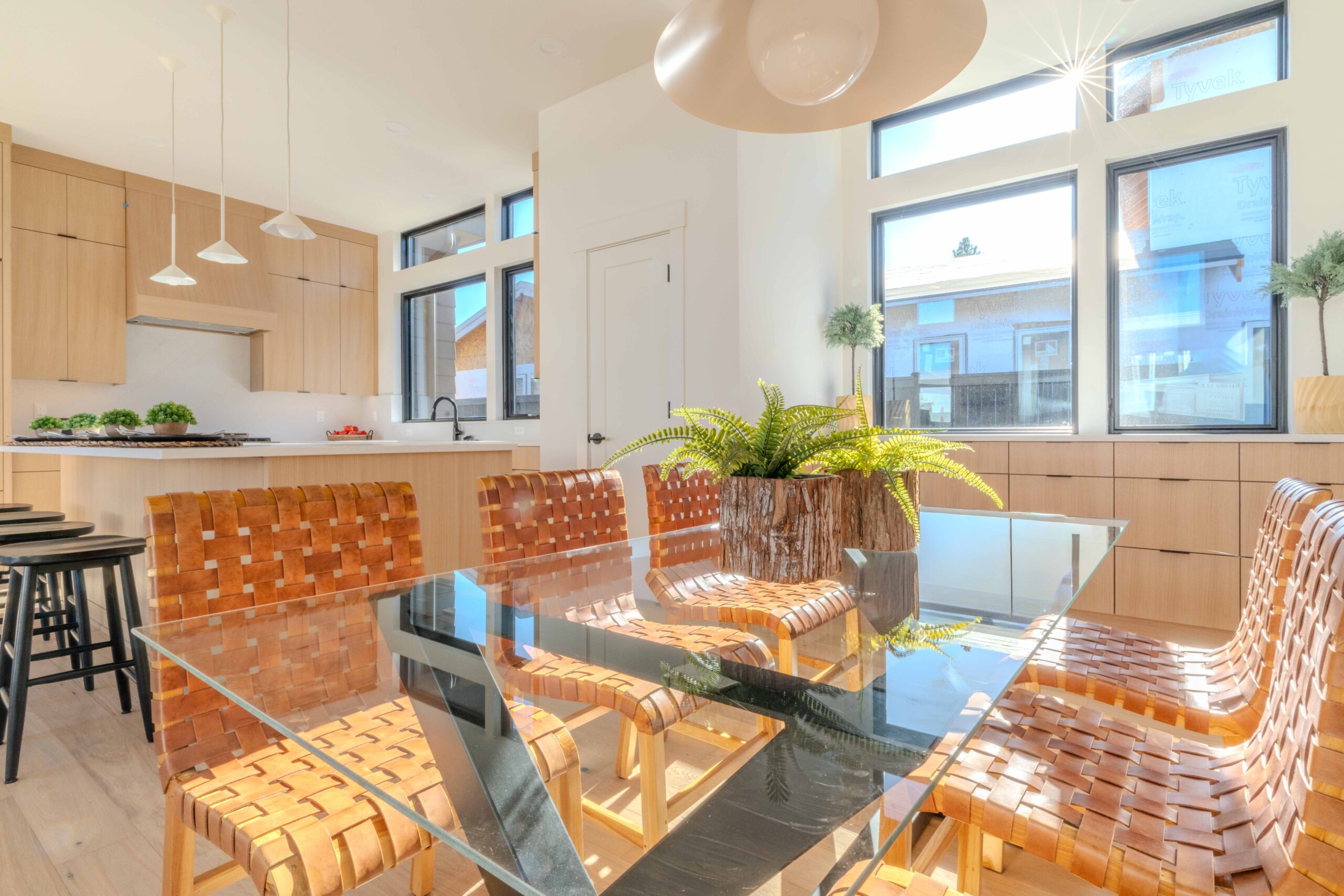 Lot 254 - Discovery West - Image 45