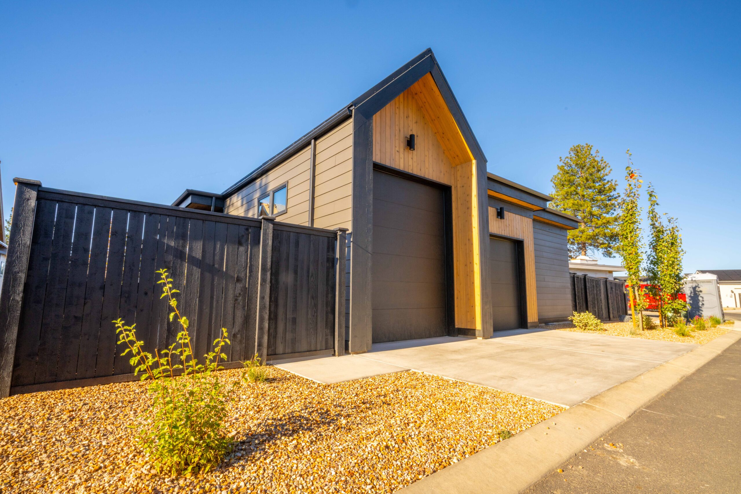 Lot 254 - Discovery West - Image 25