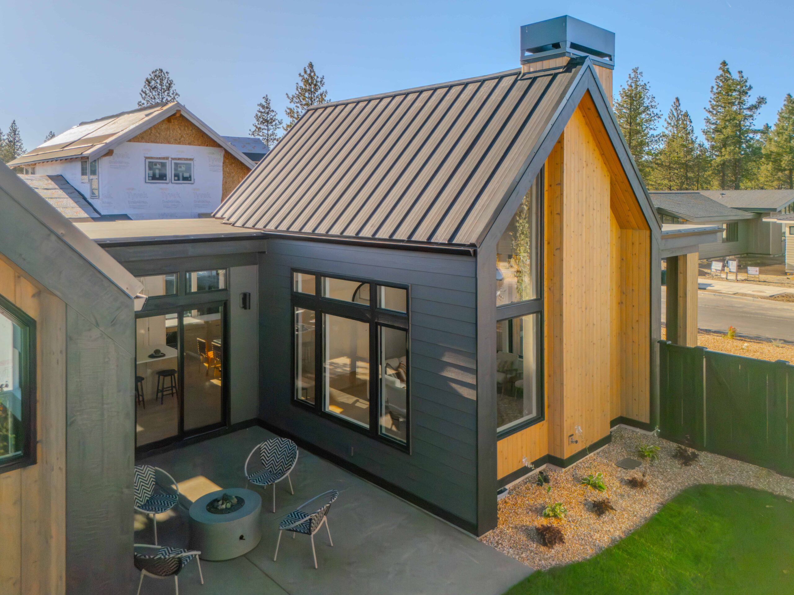 Lot 254 - Discovery West - Image 12