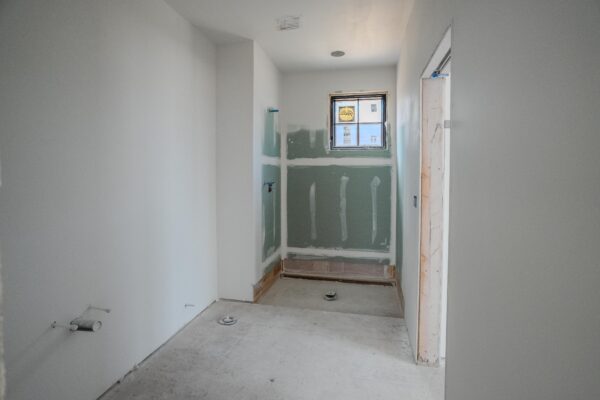 Lot 276 - Discovery West - Image 16