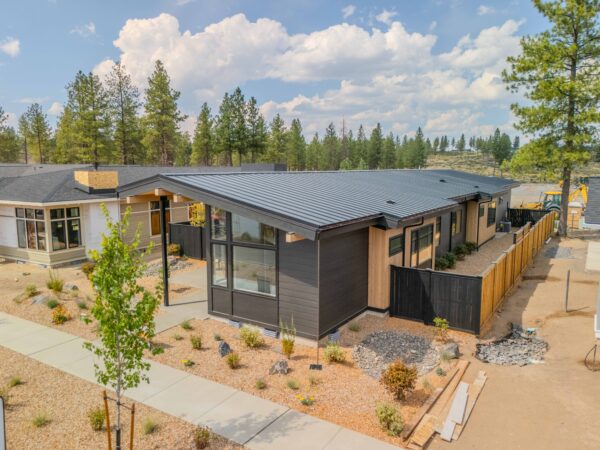 Lot 261 - Discovery West - Image 3