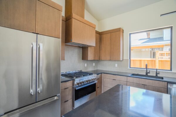 Lot 261 - Discovery West - Image 32