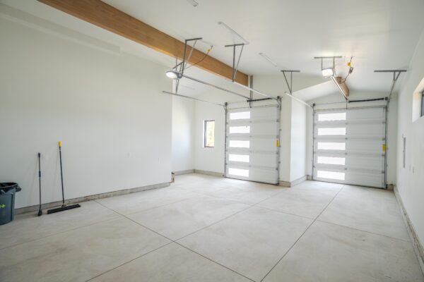 Lot 261 - Discovery West - Image 41